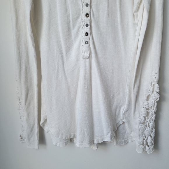 FREE PEOPLE Retro Henley Thermal Crocheted Cuff Ivory. - Picture 7 of 9